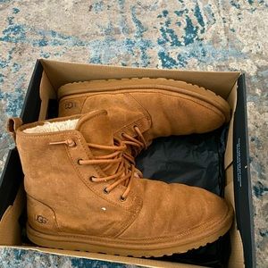 Men Ugg boots slightly worn